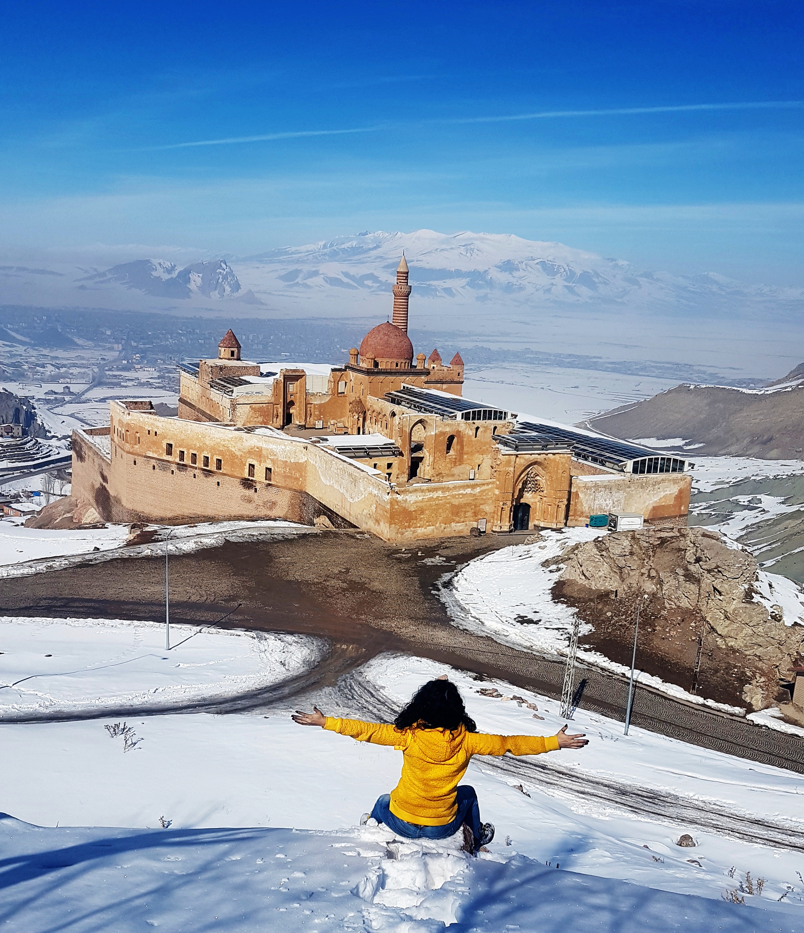İshakpaşa Sarayı