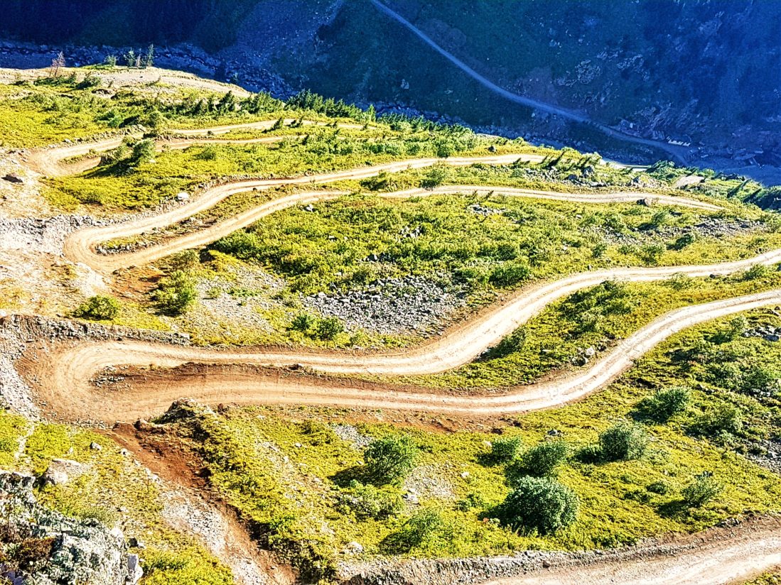 20180813_073318-01Dünyanın En Tehlikeli Yolu, D-915